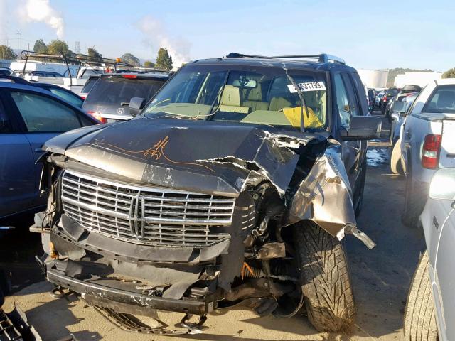 5LMFU28588LJ01896 - 2008 LINCOLN NAVIGATOR Marron photo 2