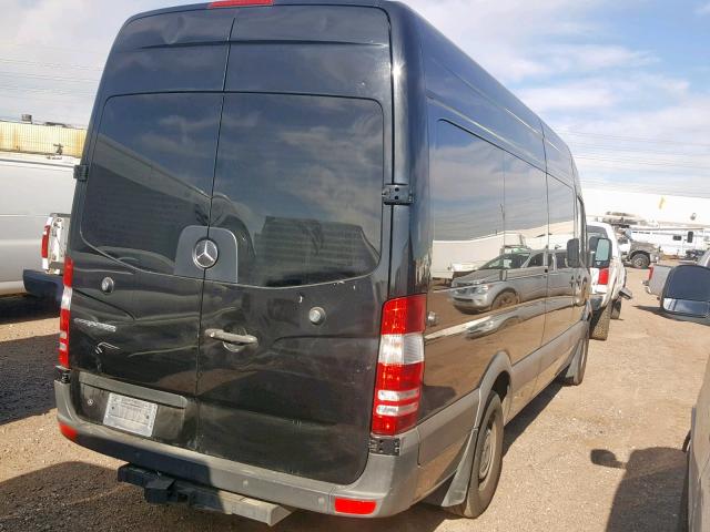 WDZPE8CD3E5890341 - 2014 MERCEDES-BENZ SPRINTER 2 BLACK photo 4