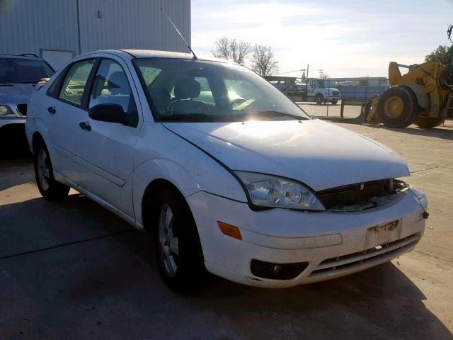 1FAFP34N77W238437 - 2007 FORD FOCUS ZX4 WHITE photo 1