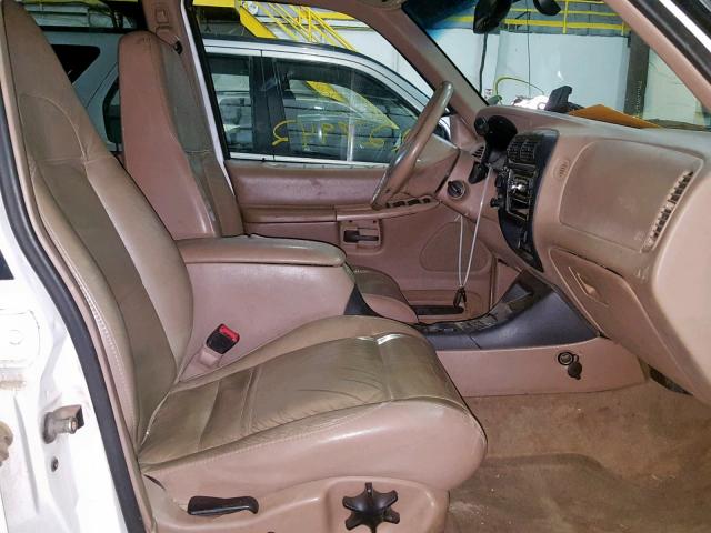 1FMDU74E5YZB62066 - 2000 FORD EXPLORER E WHITE photo 5