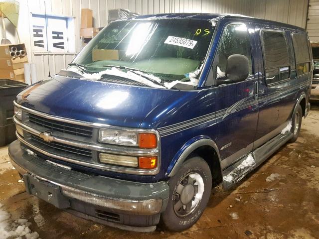 1GBFG15R011222668 - 2001 CHEVROLET EXPRESS G1 BLUE photo 2