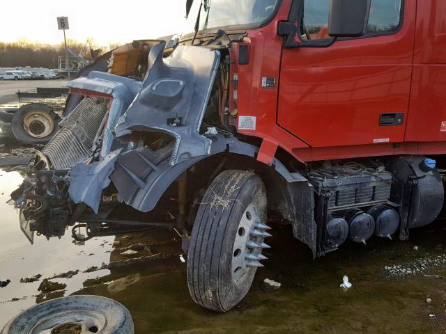 4V4NC9TH8CN559357 - 2012 VOLVO VN VNL RED photo 9