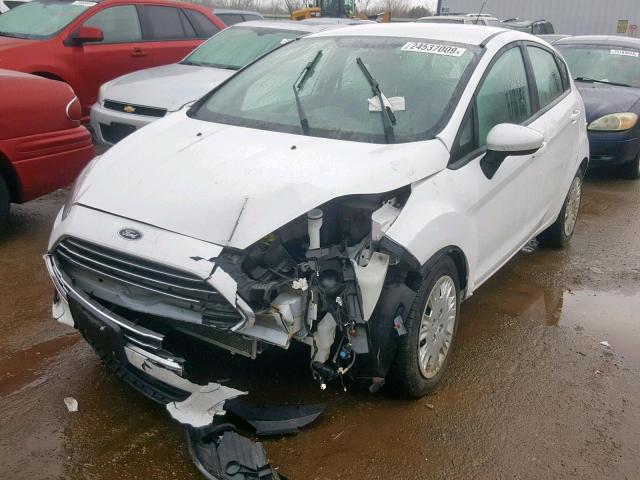 3FADP4TJ8GM172461 - 2016 FORD FIESTA S WHITE photo 2