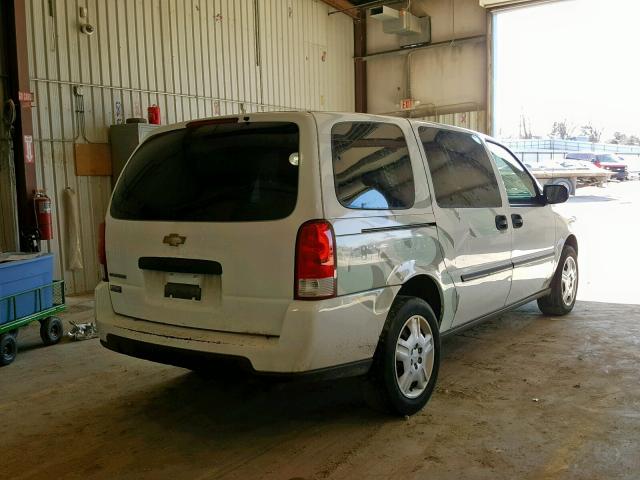 1GBDV13118D207096 - 2008 CHEVROLET UPLANDER I WHITE photo 4