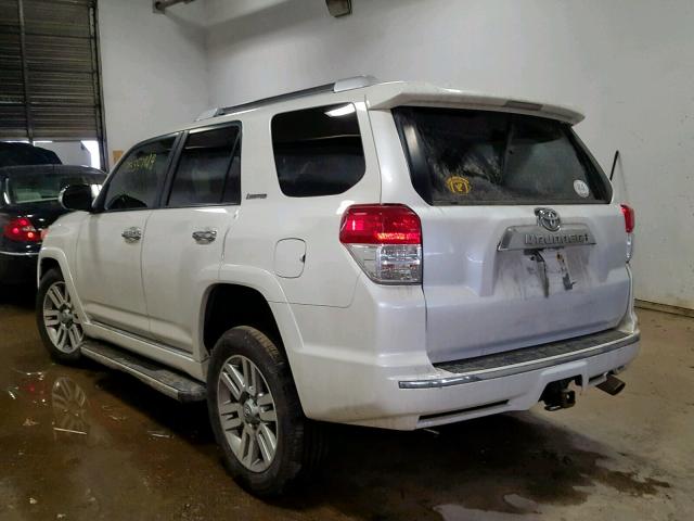 JTEBU5JR9A5004670 - 2010 TOYOTA 4RUNNER SR WHITE photo 3