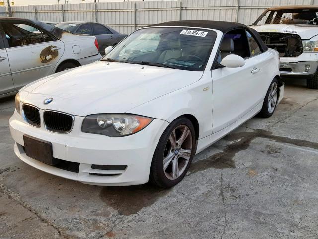 WBAUL73568VE88782 - 2008 BMW 128 I WHITE photo 2