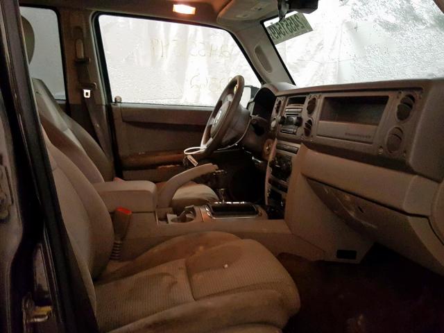 1J8HG48K96C363215 - 2006 JEEP COMMANDER GRAY photo 5