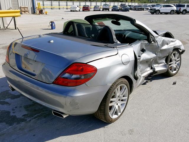 WDBWK54F39F211265 - 2009 MERCEDES-BENZ SLK 300 GRAY photo 4