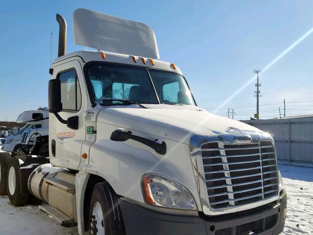 3AKJGEDV6DSFG2701 - 2013 FREIGHTLINER CASCADIA 1 WHITE photo 1