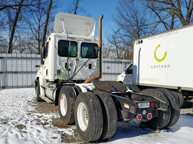 3AKJGEDV6DSFG2701 - 2013 FREIGHTLINER CASCADIA 1 WHITE photo 3