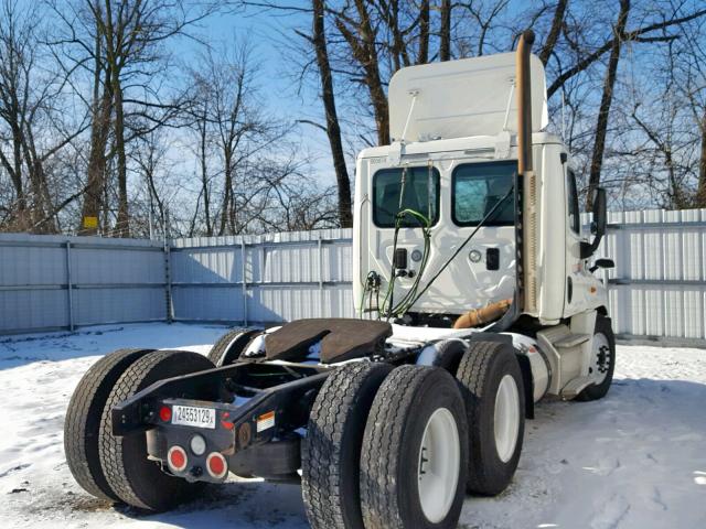 3AKJGEDV6DSFG2701 - 2013 FREIGHTLINER CASCADIA 1 WHITE photo 4