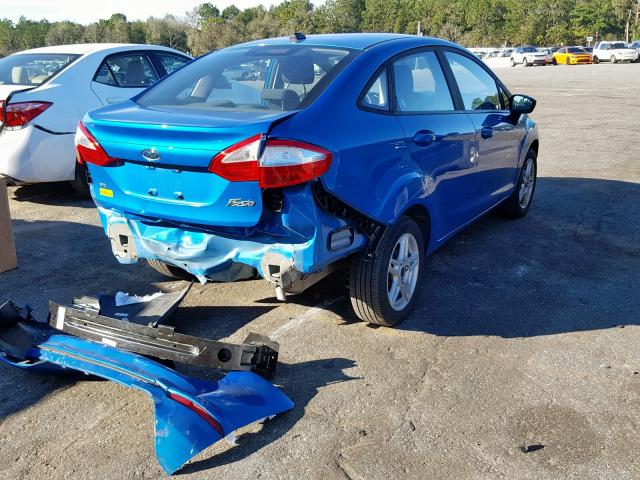 3FADP4BJ7HM137106 - 2017 FORD FIESTA SE BLUE photo 4