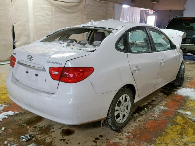 KMHDU4AD6AU085320 - 2010 HYUNDAI ELANTRA BL WHITE photo 4