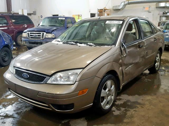 1FAFP34N95W272733 - 2005 FORD FOCUS ZX4 BROWN photo 2