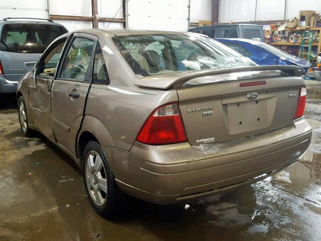 1FAFP34N95W272733 - 2005 FORD FOCUS ZX4 BROWN photo 3