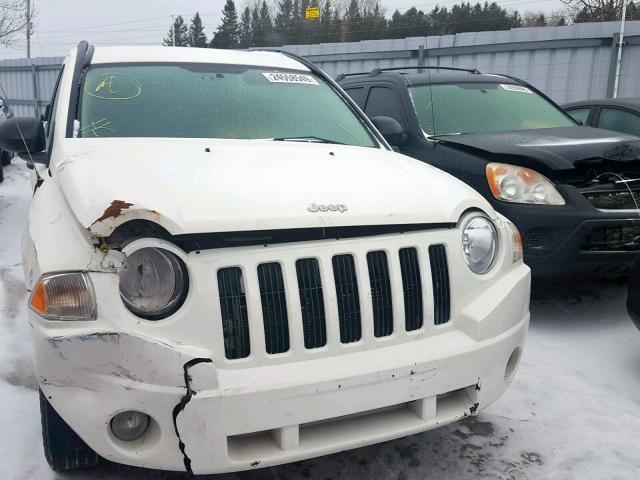 1J8FT47W28D580075 - 2008 JEEP COMPASS SP თეთრი ფოტო 1