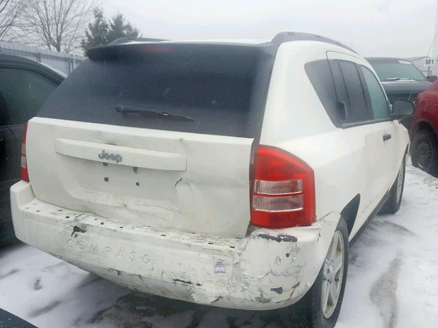 1J8FT47W28D580075 - 2008 JEEP COMPASS SP WHITE photo 4