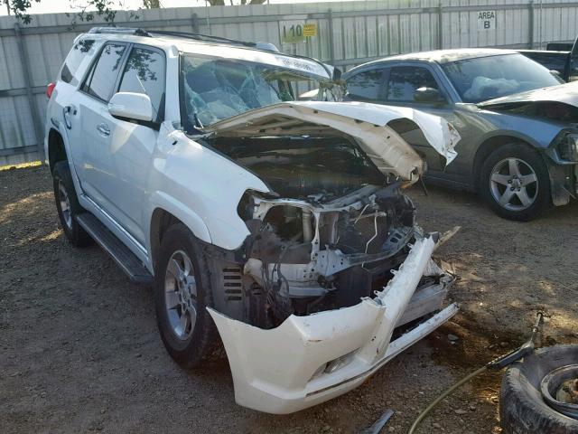 JTEZU5JR5B5021501 - 2011 TOYOTA 4RUNNER SR WHITE photo 1