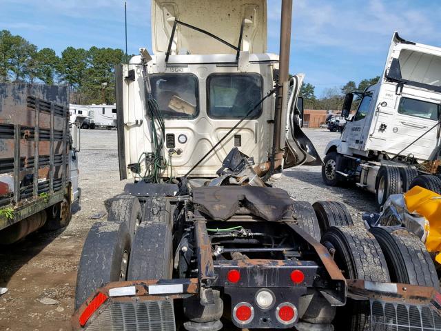 3AKJGED56GDHP6293 - 2016 FREIGHTLINER CASCADIA 1 WHITE photo 6