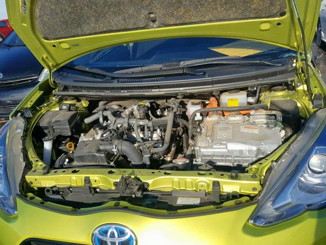 JTDKDTB39G1118459 - 2016 TOYOTA PRIUS C GREEN photo 7