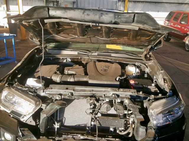 3TMCZ5AN7HM047920 - 2017 TOYOTA TACOMA DOU შავი ფოტო 7