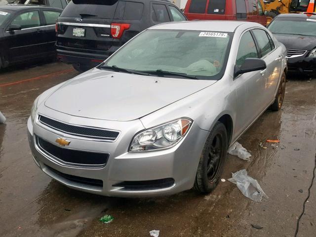 1G1ZB5E12BF175911 - 2011 CHEVROLET MALIBU LS ვერცხლისფერი ფოტო 2