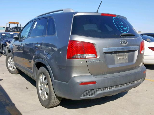 5XYKT4A21CG191014 - 2012 KIA SORENTO BA GRAY photo 3