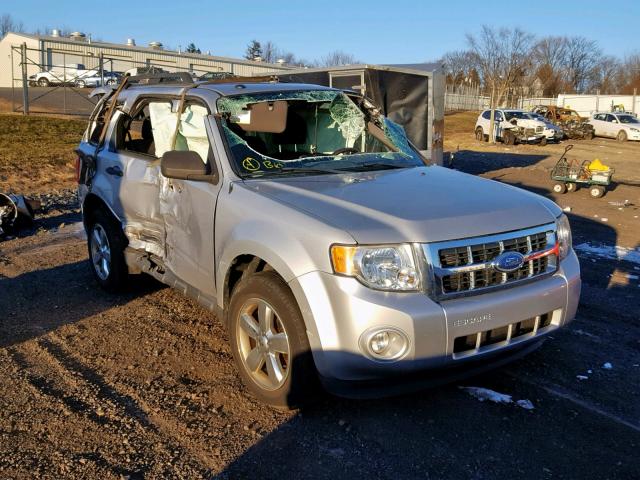 1FMCU9DG6BKC35972 - 2011 FORD ESCAPE XLT SILVER photo 1