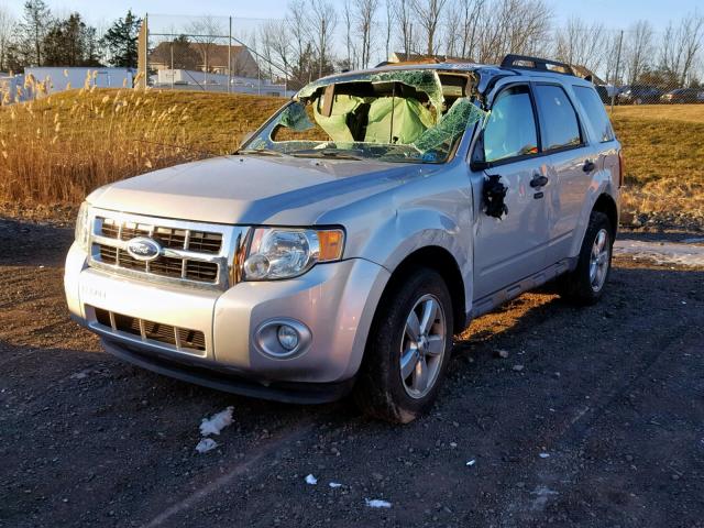 1FMCU9DG6BKC35972 - 2011 FORD ESCAPE XLT SILVER photo 2