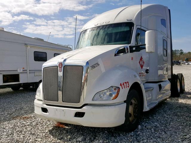 1XKYDP9X5GJ102354 - 2016 KENWORTH CONSTRUCTI WHITE photo 2