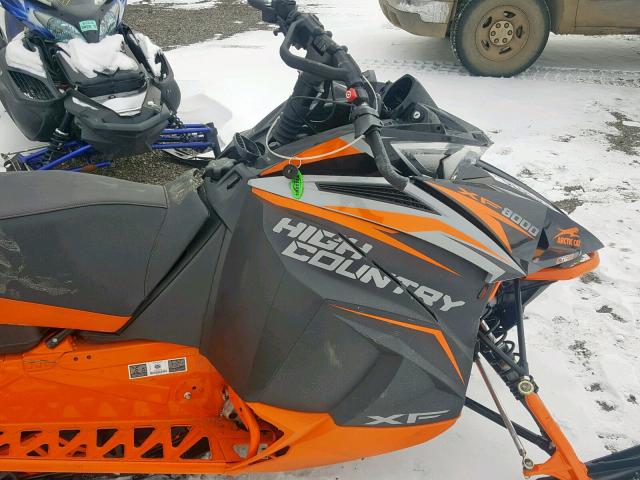 4UF19SNW2KT103255 - 2019 ARCT SNOWMOBILE ORANGE photo 5