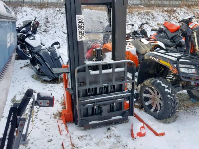 6BWR1531204 - 2018 TOYOTA FORKLIFT TWO TONE photo 1