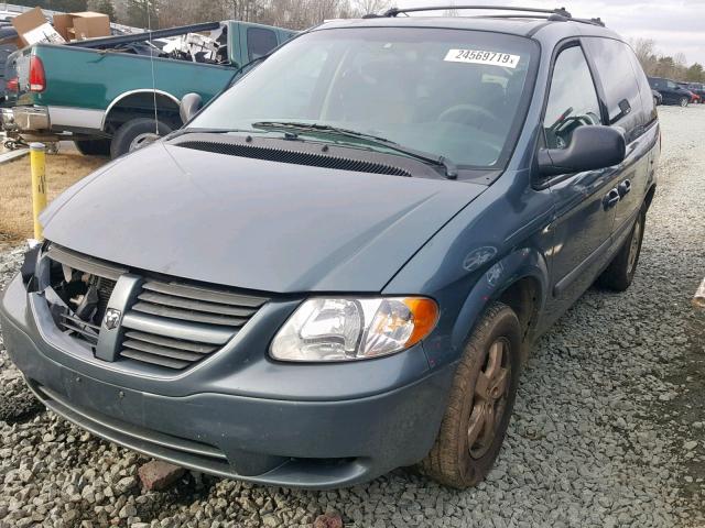 1D4GP45RX5B365308 - 2005 DODGE CARAVAN SX GRAY photo 2