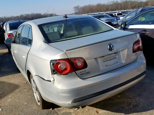 3VWRL7AJ3AM179970 - 2010 VOLKSWAGEN JETTA TDI SILVER photo 3