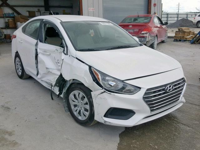 3KPC24A3XKE062619 - 2019 HYUNDAI ACCENT SE WHITE photo 1