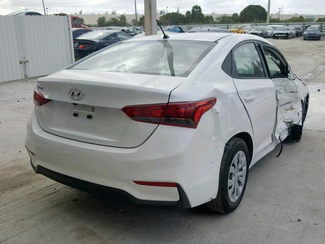 3KPC24A3XKE062619 - 2019 HYUNDAI ACCENT SE WHITE photo 4