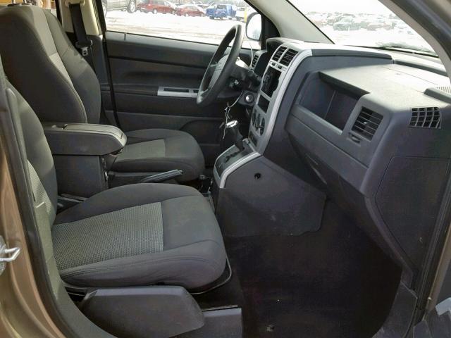 1J8FT47WX8D637445 - 2008 JEEP COMPASS SP Brązowy zdjęcie 5