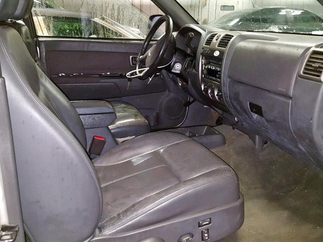 1GCDT136158104309 - 2005 CHEVROLET COLORADO SILVER photo 5