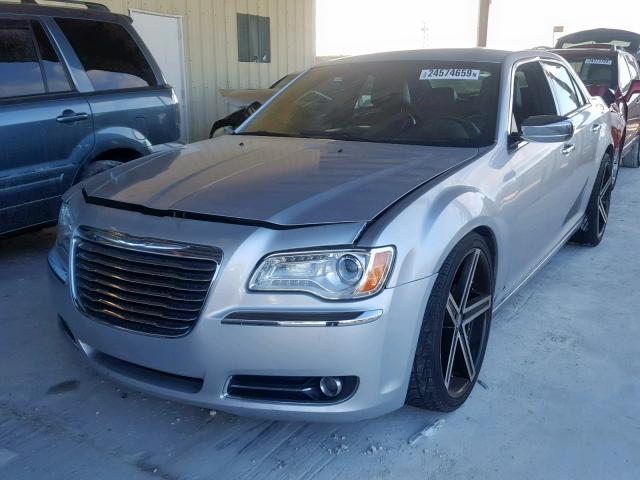 2C3CCACGXCH310700 - 2012 CHRYSLER 300 LIMITE SILVER photo 2