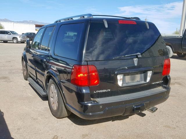 5LMFU28R34LJ28047 - 2004 LINCOLN NAVIGATOR 黑色 照片 3