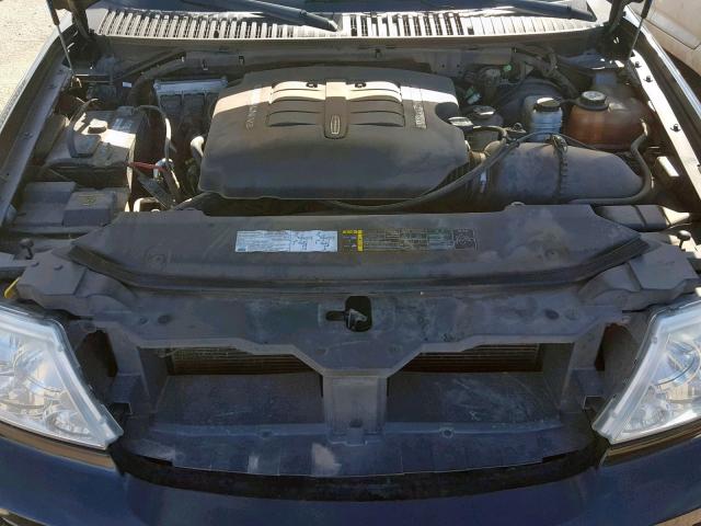5LMFU28R34LJ28047 - 2004 LINCOLN NAVIGATOR 黑色 照片 7