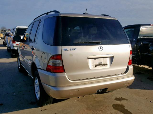 4JGAB54E51A241819 - 2001 MERCEDES-BENZ ML 320 SILVER photo 3