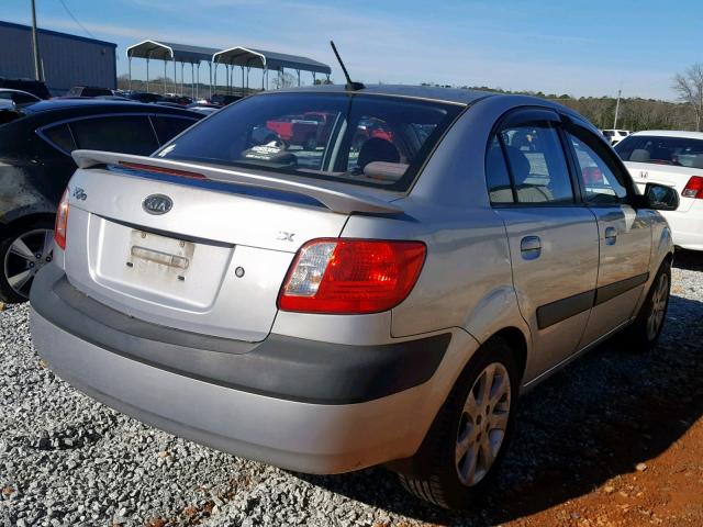 KNADE223696518420 - 2009 KIA RIO BASE SILVER photo 4