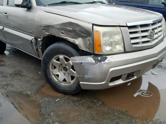 1GYEK63N63R237578 - 2003 CADILLAC ESCALADE L CREAM photo 9