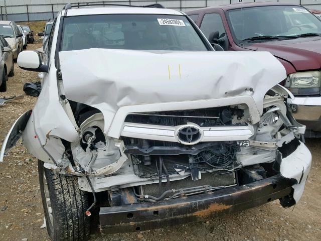 5TDBT48A56S261621 - 2006 TOYOTA SEQUOIA LI WHITE photo 7