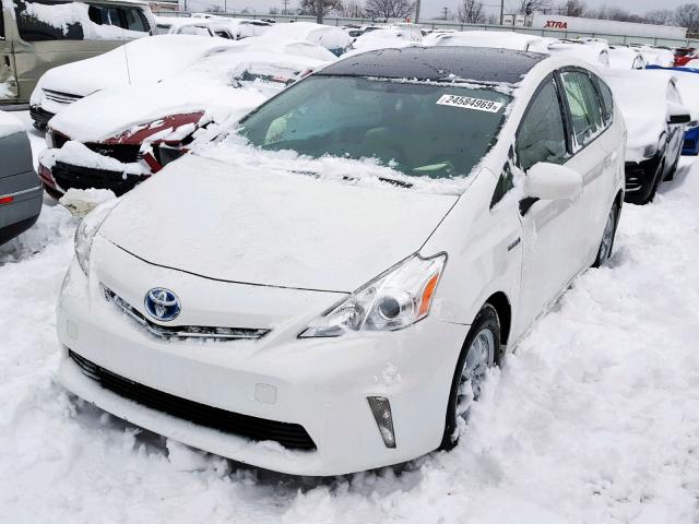 JTDZN3EU4E3362697 - 2014 TOYOTA PRIUS V WHITE photo 2