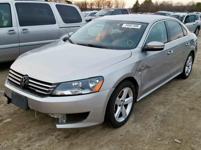 1VWBH7A31DC033304 - 2013 VOLKSWAGEN PASSAT SE GRAY photo 2