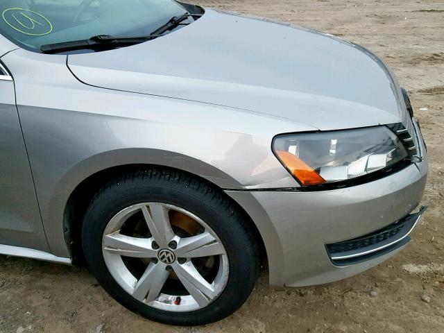 1VWBH7A31DC033304 - 2013 VOLKSWAGEN PASSAT SE GRAY photo 9