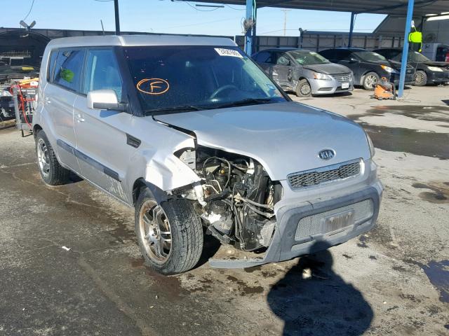 KNDJT2A27B7705220 - 2011 KIA SOUL + SILVER photo 1