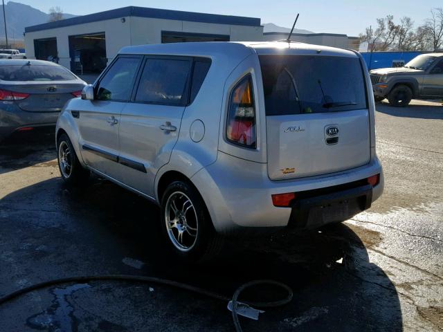 KNDJT2A27B7705220 - 2011 KIA SOUL + SILVER photo 3